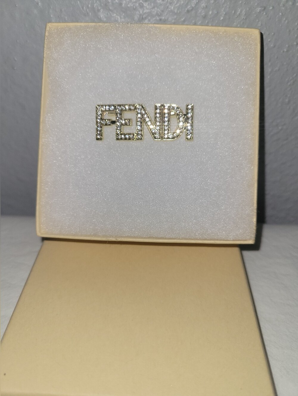 Luxury Style Brooch - Picture 2 of 5